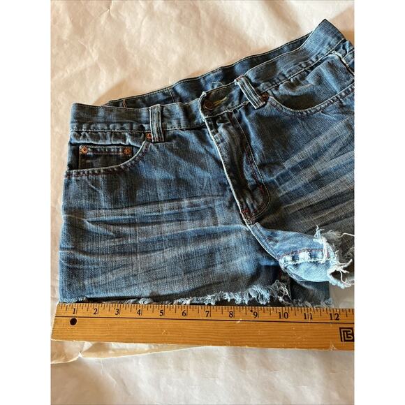 LEVI'S 507 Vintage Men’s 32 Denim Shorts Medium Blue Cotton Cut-Off Outdoor - Picture 8 of 12